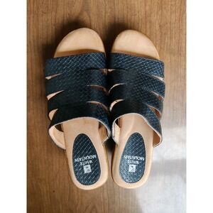 White Mountain Women's Valora‎ Clog Slide Sandal Black/White Stiching Size 7M